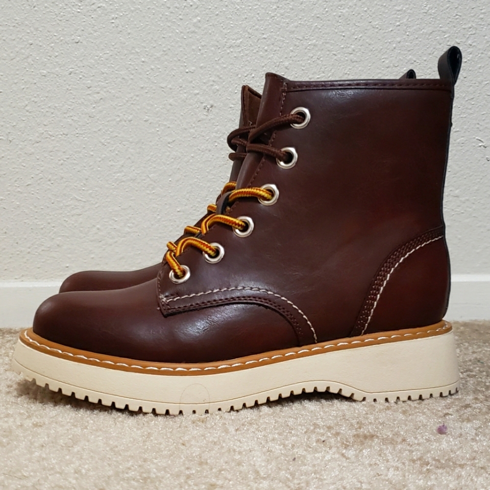 NWT Madden Girl Kent Combat Boots